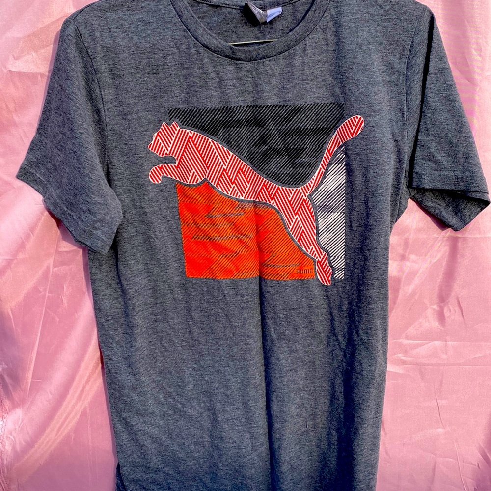 8S1.  Puma tee (kids)